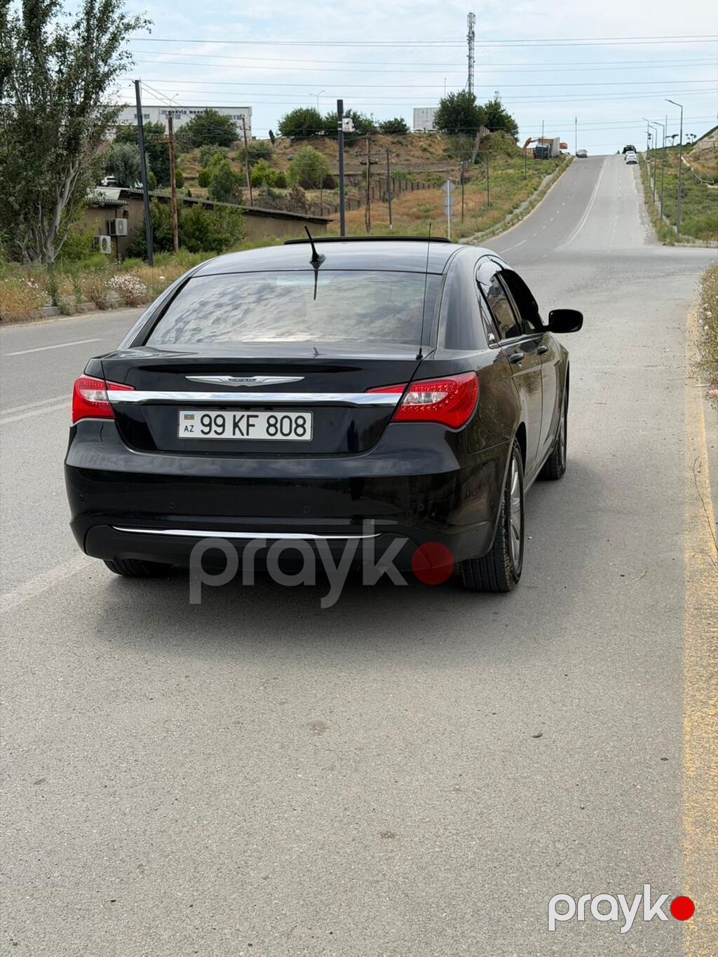 Chrysler 200, qara rəng, sedan kuzov. Xarici xüsusiyyətlər: - Xrom ön 99-KF-808 — Avtomobillər, Sumqayıt (3)