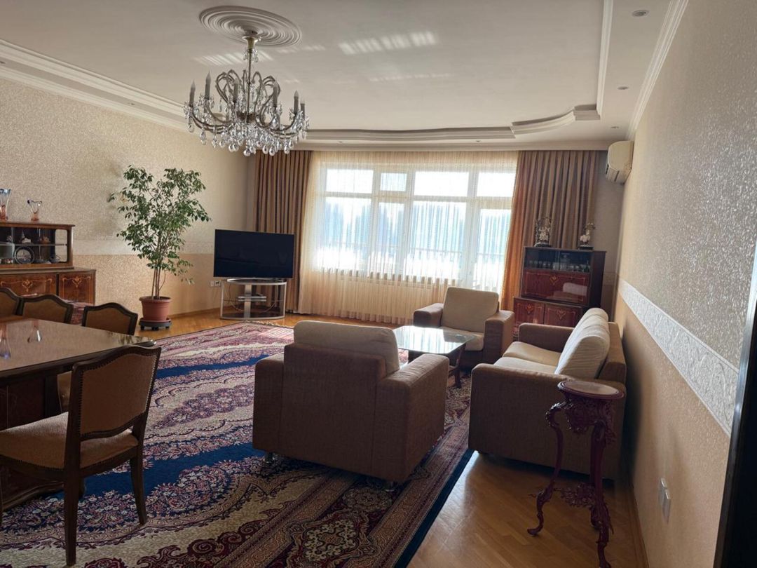 İcarəyə verilir 4 otaqlı yeni tikili 200 m² — Mənzil, Bakı (3)