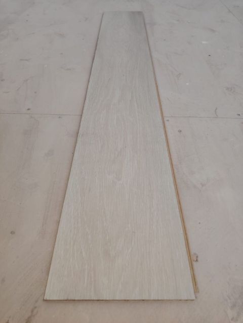 140 kvadrat Laminat Satılır kv 7 azn Unvan Razin Aylin