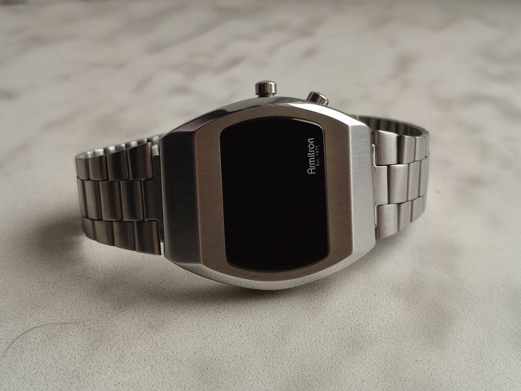 Barter Yoxdur Armitron Griffy retro 70 illerin Led saatlari — Qol saatları, Qusar (6)