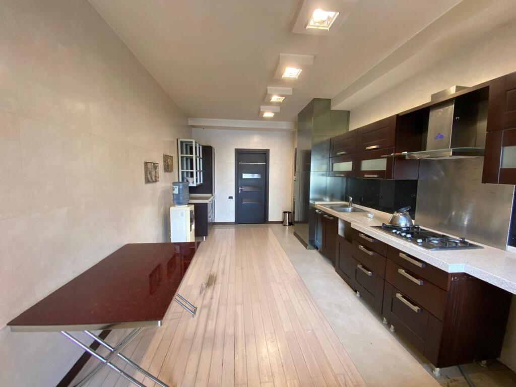 Satılır 4 otaqlı yeni tikili 220 m² — Mənzil, Bakı (9)