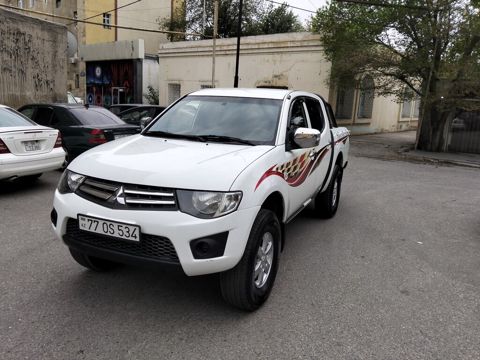 Mitsubishi L200, 2.5 L, 2013 il, 215 000 km — Bakı