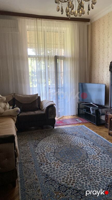 Satılır 3 otaqlı köhnə tikili 90 m²