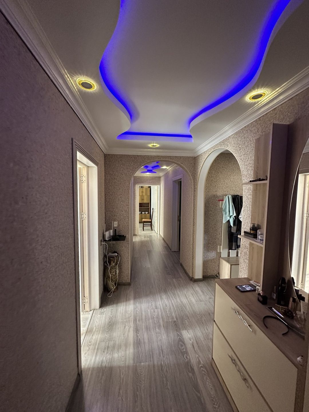 Satılır 4 otaqlı köhnə tikili 95 m² — Mənzil, Bakı