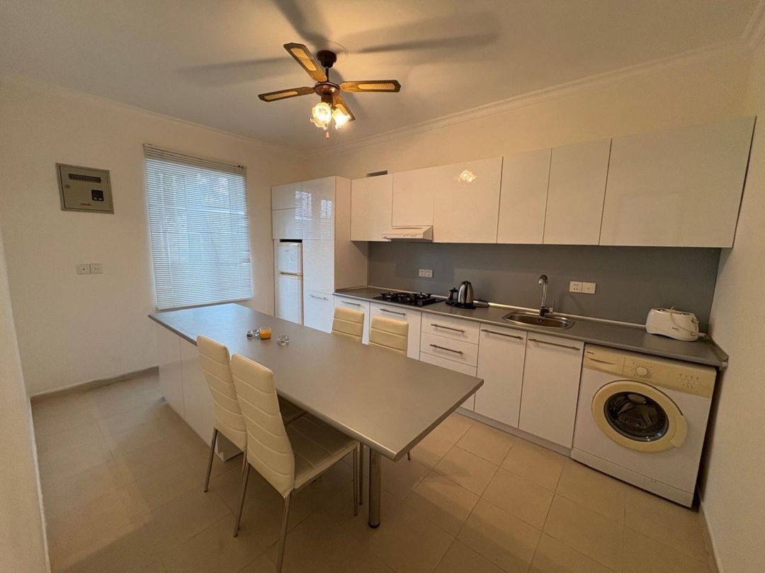 Satılır 7 otaqlı həyət evi/bağ evi 300 m² — Ev, villa, Bakı (11)