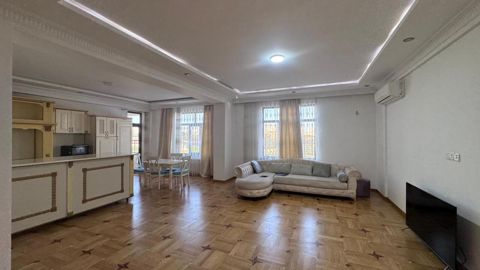 İcarəyə verilir 3 otaqlı yeni tikili 160 m² — Bakı