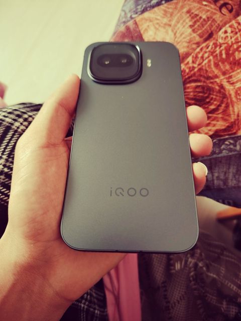 Vivo iQOO 15R Dark Knight 256GB/12GB — Bakı