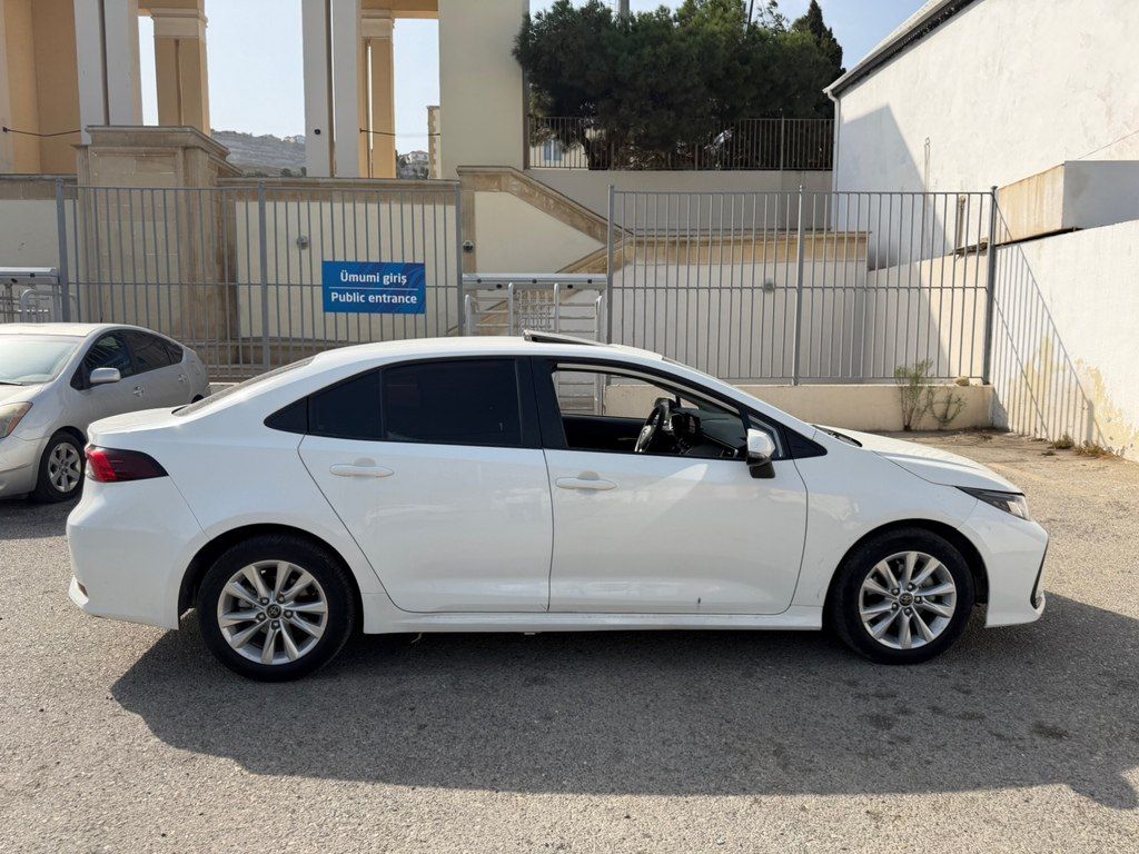 Toyota Corolla, 1.5 L, 0.85 kWh, 2024 il, 108 000 km — Avtomobillər, Bakı (2)