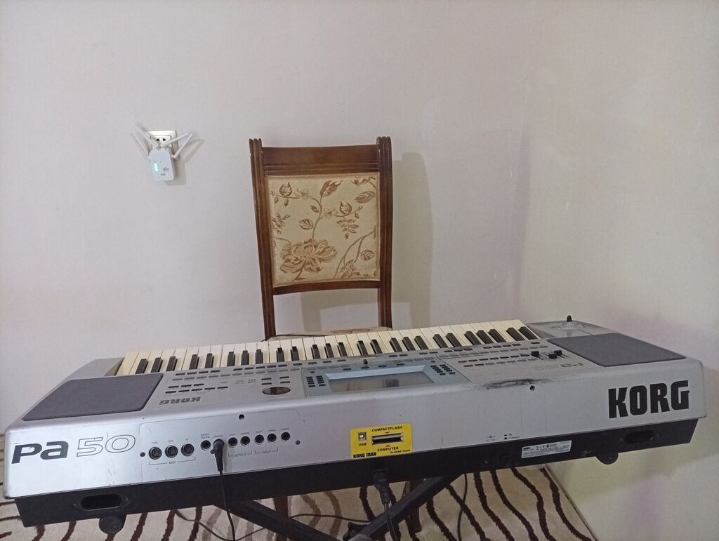 Sintezator, Korg, İşlənmiş, Ünvandan götürmə — Pianino və digər klaviş alətləri, Biləsuvar (2)