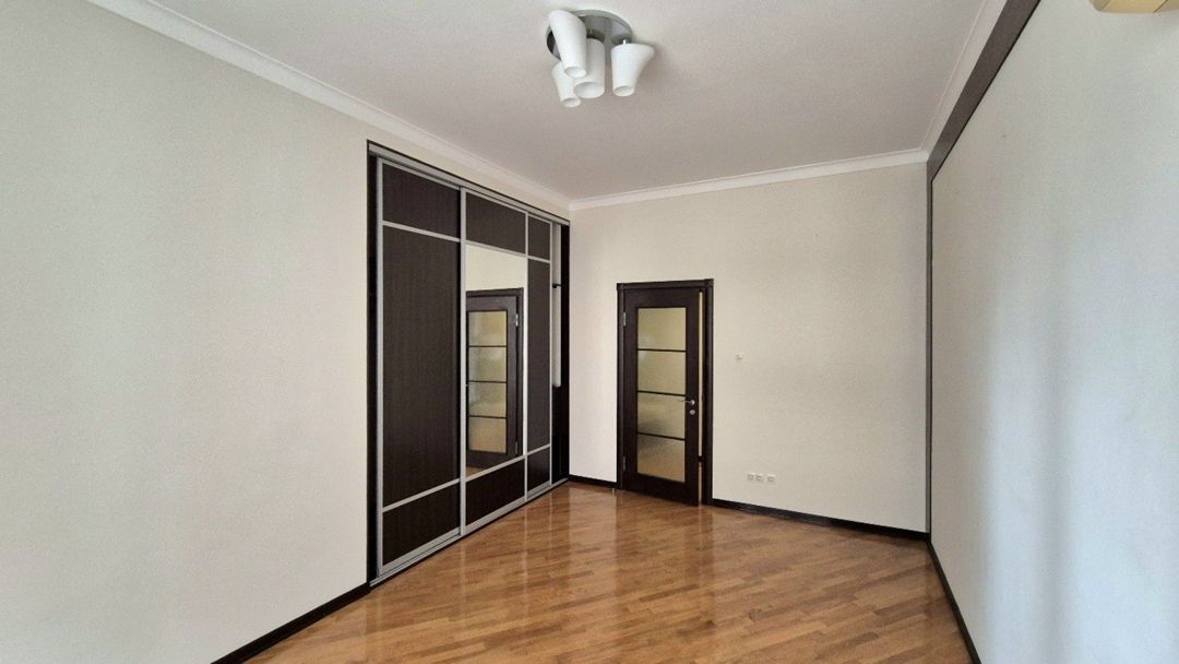 Satılır 5 otaqlı yeni tikili 200 m² — Mənzil, Bakı (12)