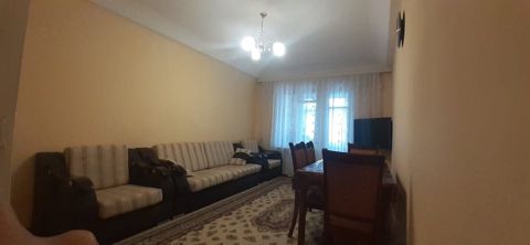İcarəyə verilir 2 otaqlı köhnə tikili 65 m² — Bakı