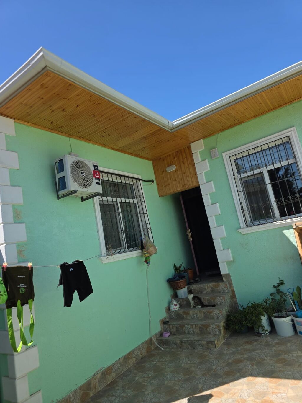 Həyət evi – kompakt həyət sahəsi və örtülü eyvan - Divarları açıq — Ev, villa, Bakı (2)