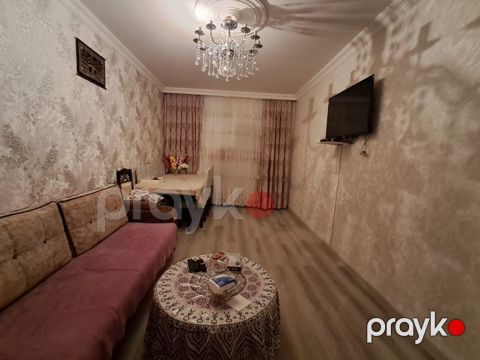 Satılır 4 otaqlı köhnə tikili 80 m²