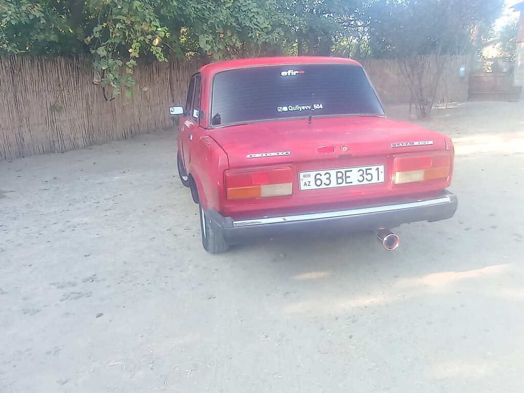 VAZ 2107, qırmızı rəng, sedan kuzov. Xüsusiyyətlər: - Arxa ötürücülü — Avtomobillər, Zərdab (4)