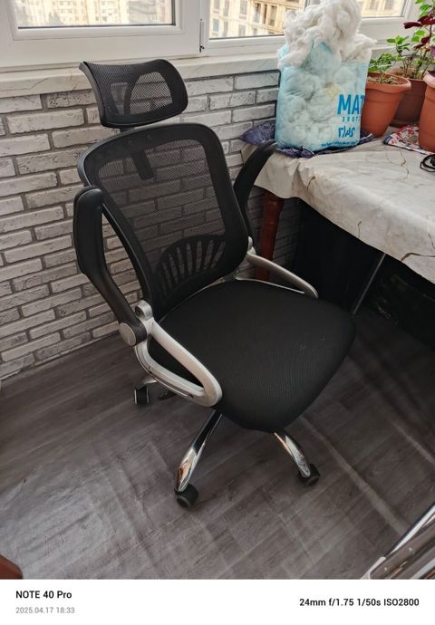 Erqonomik ofis kreslosu - Nəfəsalan mesh arxa və oturacaq — Bakı