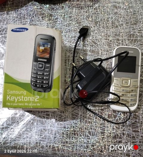 Samsung Keystone 2 (GT-E1205), düyməli telefon, ağ — Qobu