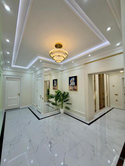 Satılır 4 otaqlı yeni tikili 175 m² — Bakı