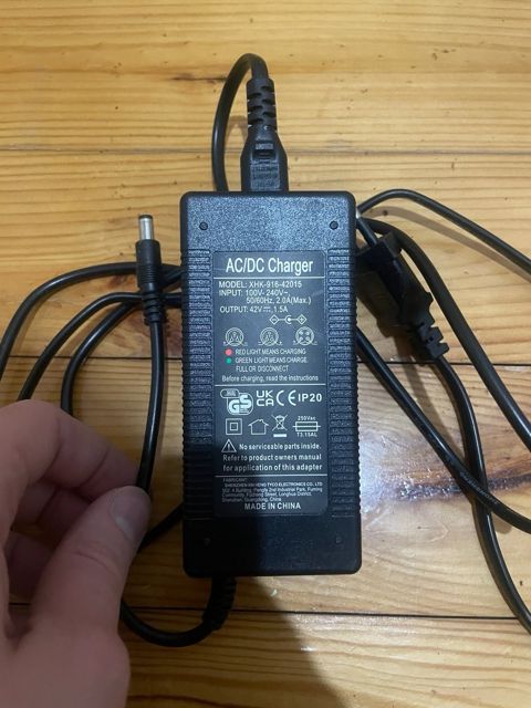 Ac/dc adapter — Bakı