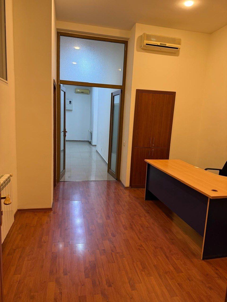 İcarəyə verilir 7 otaqlı ofis 240 m² — Ofis, Bakı (10)
