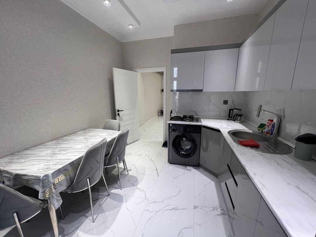 İcarəyə verilir 2 otaqlı yeni tikili 80 m² — Mənzil, Bakı (7)