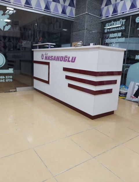 Resepşn masası — Bakı