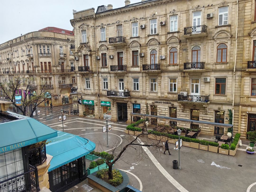 İcarəyə verilir 2 otaqlı köhnə tikili 85 m² — Mənzil, Bakı (5)