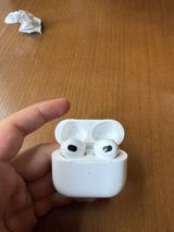 Apple AirPods (3-cü nəsil) – MagSafe şarj qutusu ilə - Rəng: Ağ — Наушники