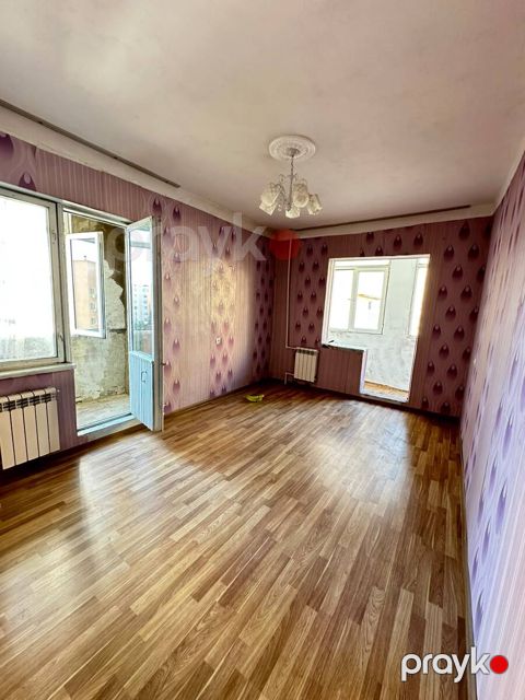 Satılır 1 otaqlı köhnə tikili 40 m²