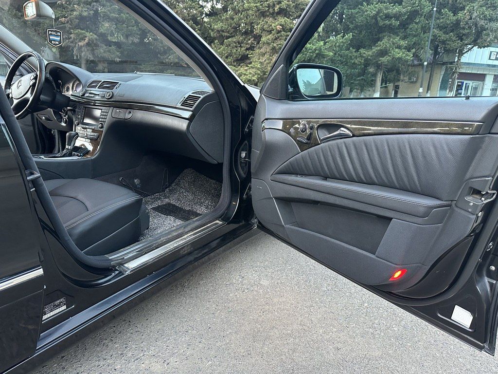 Mercedes E 300, 3.0 L, 2006 il, 111 000 km — Avtomobillər, Bakı (11)