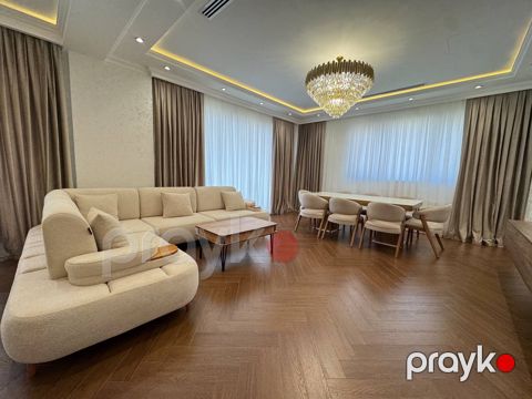 İcarəyə verilir 3 otaqlı yeni tikili 165 m²