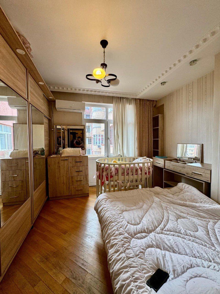 Satılır 2 otaqlı köhnə tikili 50 m² — Mənzil, Bakı (7)
