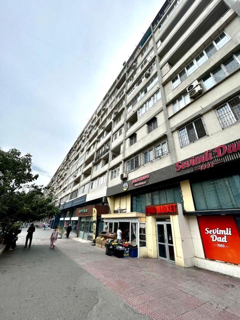 Satılır 3 otaqlı köhnə tikili 95 m² — Bakı