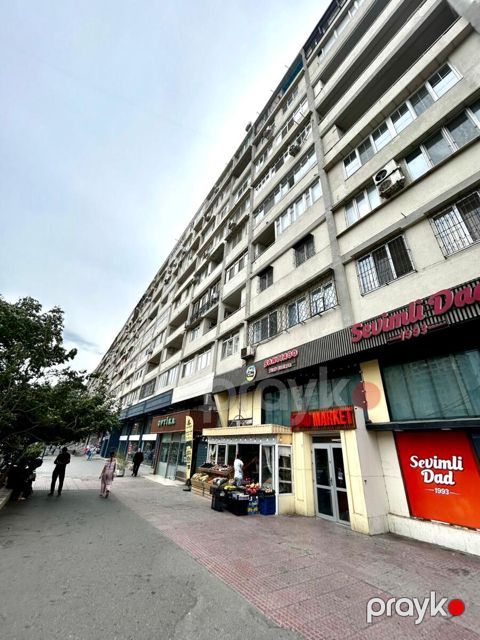 Satılır 3 otaqlı köhnə tikili 95 m²