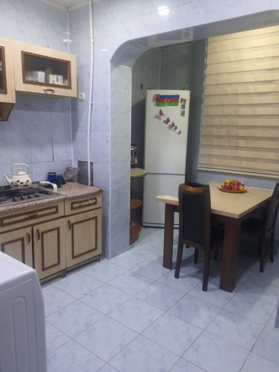 Satılır 4 otaqlı köhnə tikili 115 m² — Mənzil, Bakı (11)