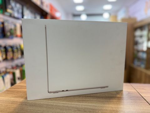 Apple Macbook Air 15 inch M4 256GB Starlight — Bakı