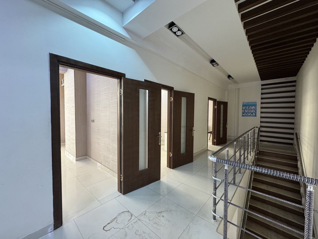 İcarəyə verilir 8 otaqlı ofis 230 m² — Ofis, Bakı (9)