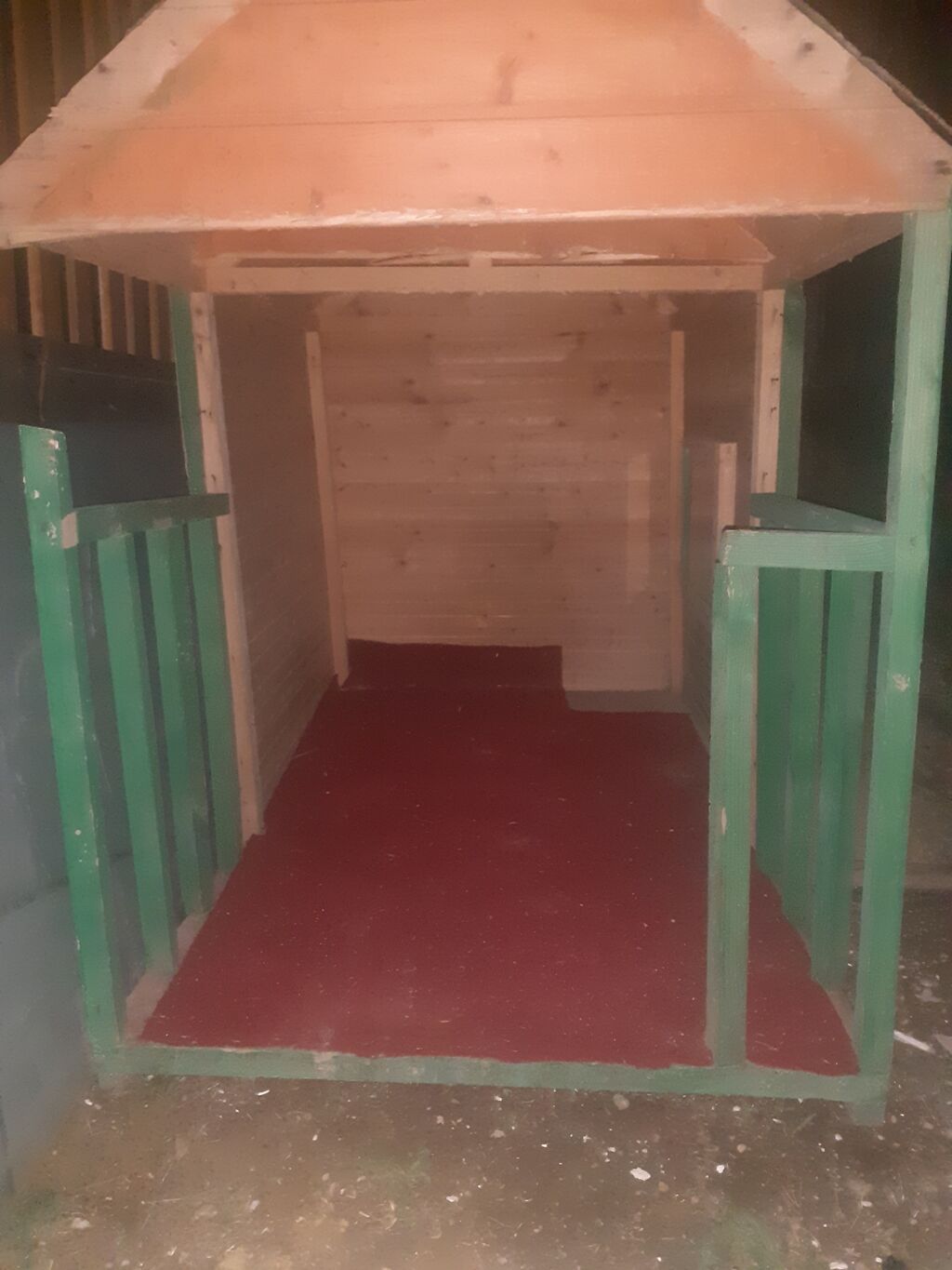 Taxta it evi / heyvan evi - Material: tam taxta konstruksiya, möhkəm — Kunalar, Bakı (4)