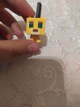 Minecraft üslublu pişik/oşelot fiqurlu brelok. - Dizayn: Piksel — Ulviyya Ulka
