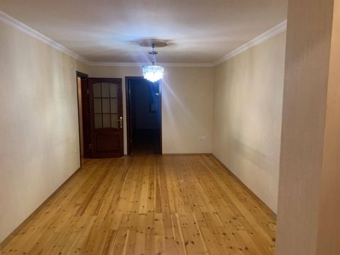 Satılır 3 otaqlı köhnə tikili 65 m² — Bakı