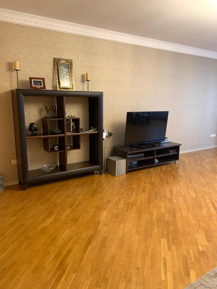 İcarəyə verilir 3 otaqlı yeni tikili 150 m² — Mənzil, Bakı (3)