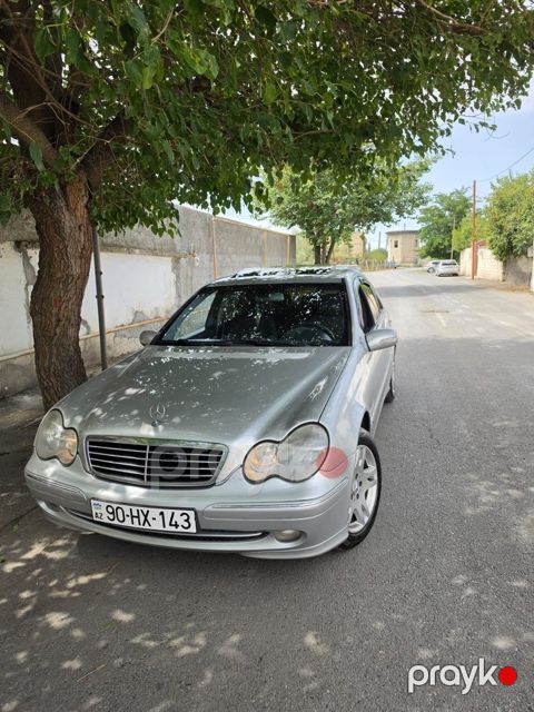 Mercedes 200 CE, 2001 il