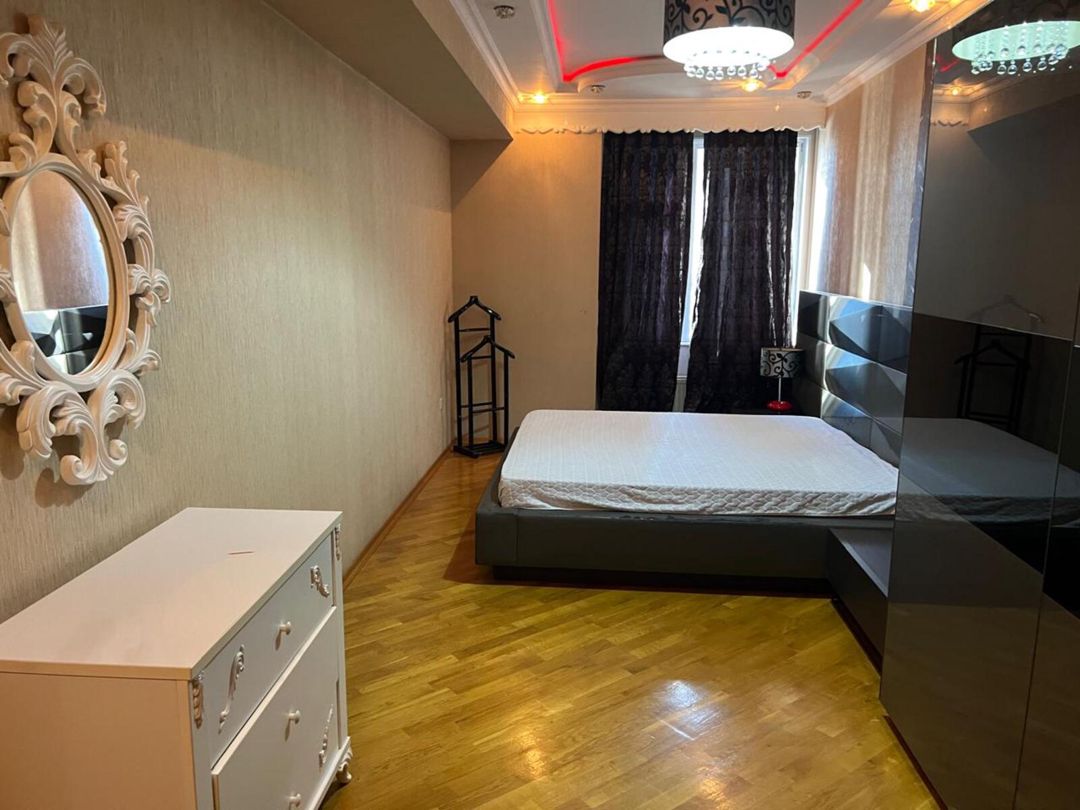 İcarəyə verilir 4 otaqlı yeni tikili 170 m² — Mənzil, Bakı (9)