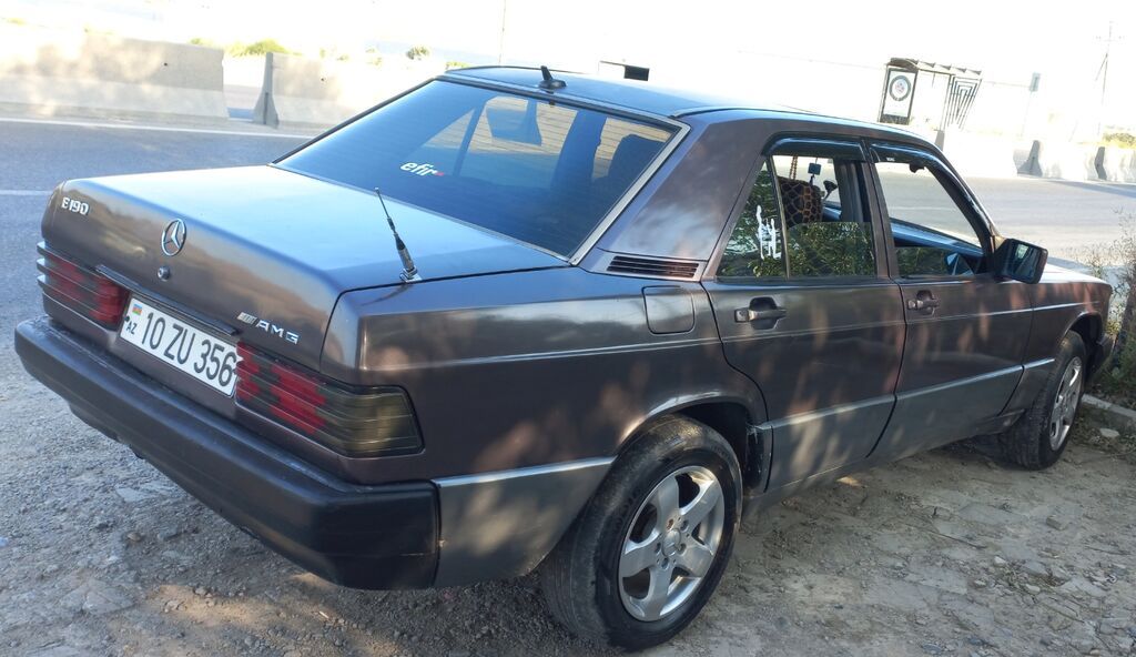 Mercedes-Benz 190 (W201) sedan - Kuzov: 4 qapılı sedan, tünd qəhvəyi — Avtomobillər, Bakı (5)
