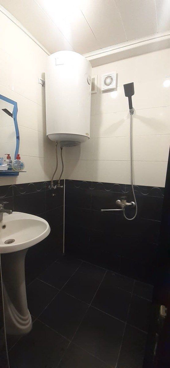 İcarəyə verilir 2 otaqlı köhnə tikili 65 m² — Mənzil, Bakı (9)