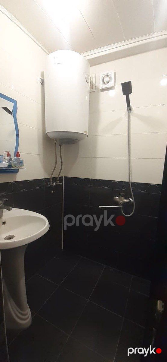 İcarəyə verilir 2 otaqlı köhnə tikili 65 m² — Mənzil, Bakı (9)