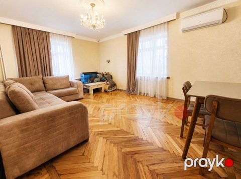 Satılır 3 otaqlı köhnə tikili 55 m²
