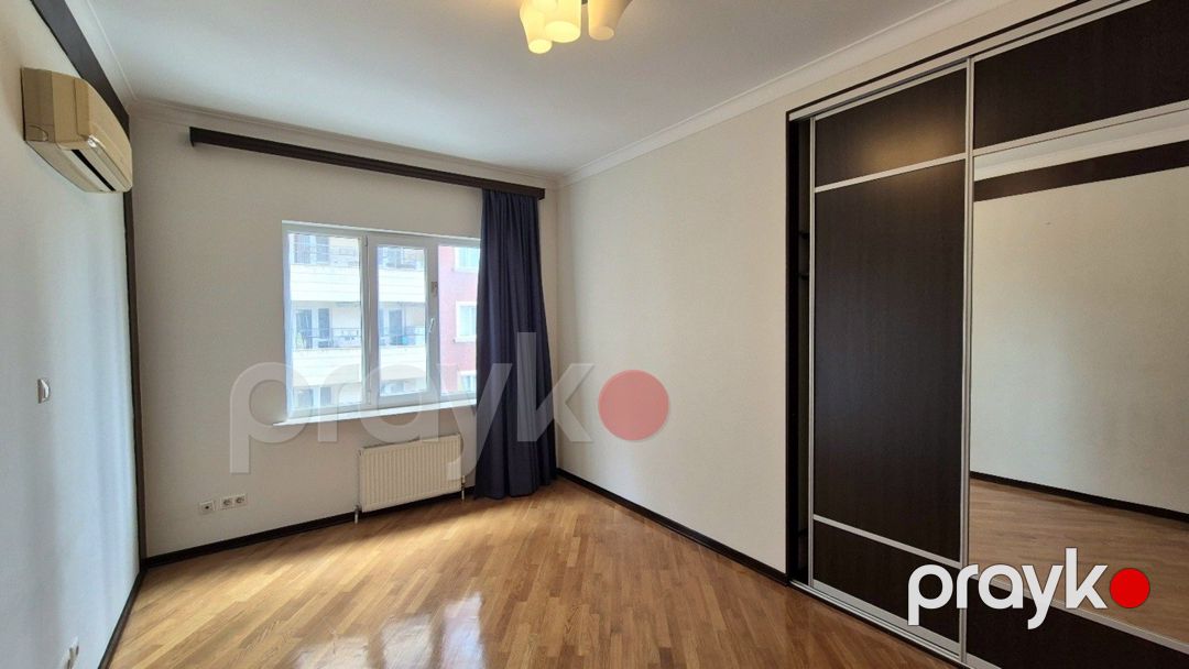 Satılır 5 otaqlı yeni tikili 200 m² — Mənzil, Bakı (2)