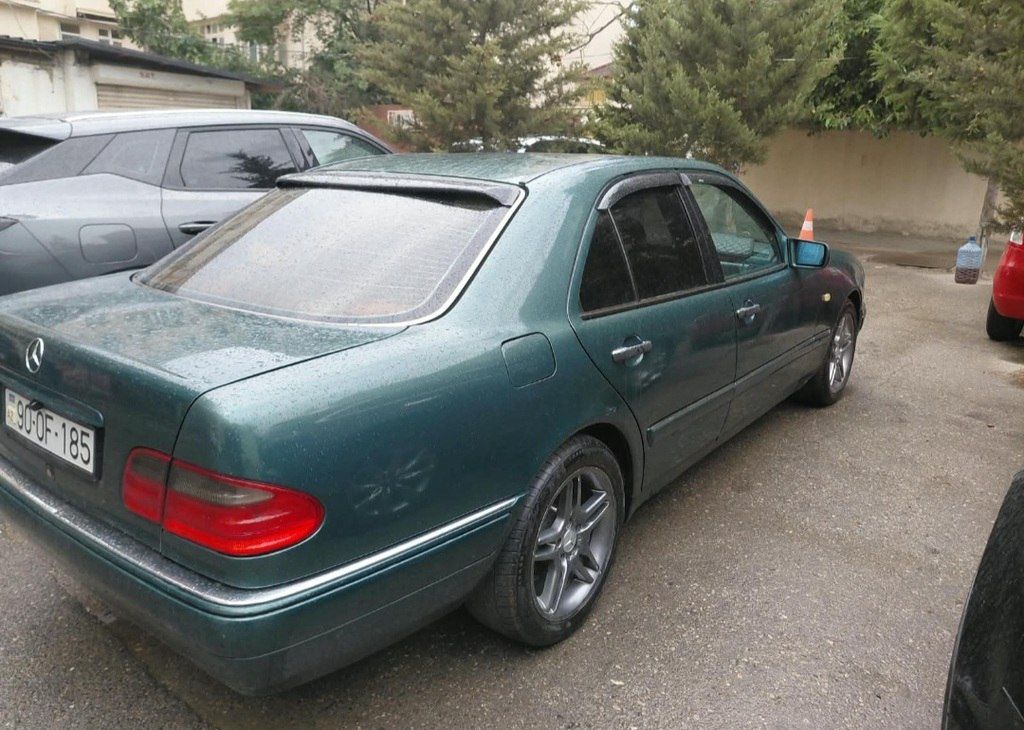 Mercedes E 230, 2.3 L, 1996 il, 440 000 km — Avtomobillər, Bakı (4)