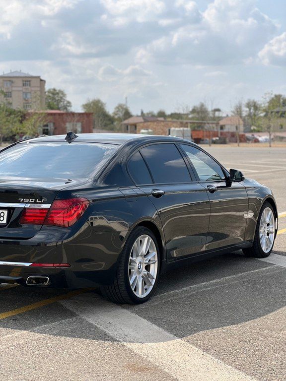 BMW 750, 4.4 L, 2012 il, 109 000 km — Avtomobillər, Gəncə (4)