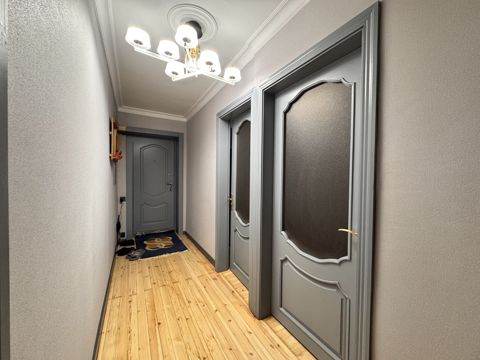 Satılır 3 otaqlı köhnə tikili 99 m² — Bakı